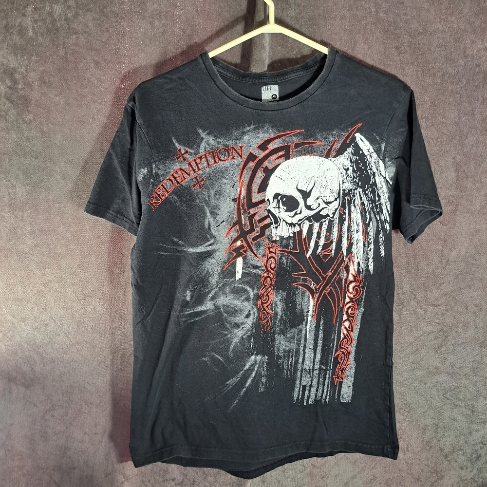 UH Redemption Winged Skull Tribal Black Red White Graphic Tee G M